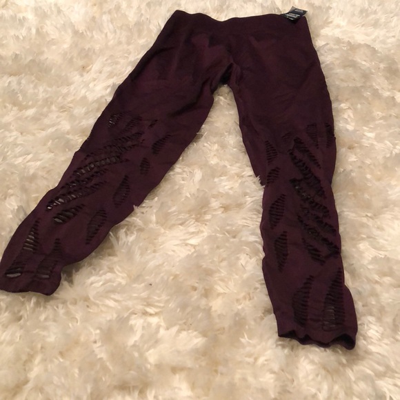 New - Picture 2 of 4